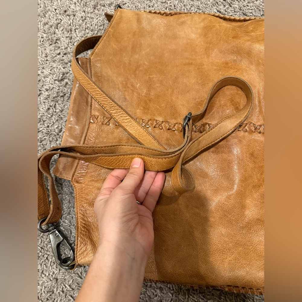 Latico Made in USA Genuine Leather  Crossbody Tote Bag - Picture 11 of 12